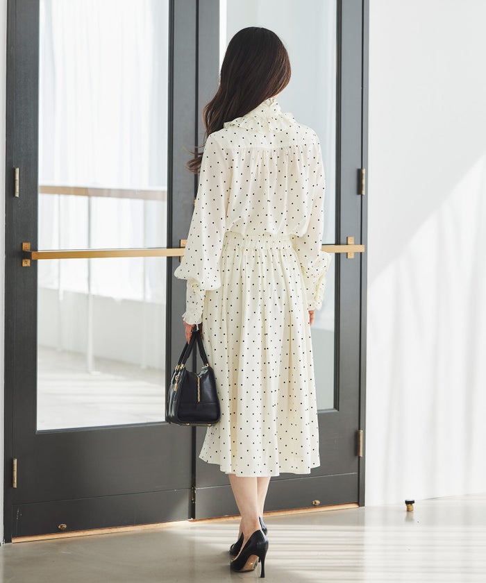 ブラウス リボン フリル ボウタイ 通勤 働く女性 アフタヌーンティー フェミニン 大人かわいい 上品 ドット柄 