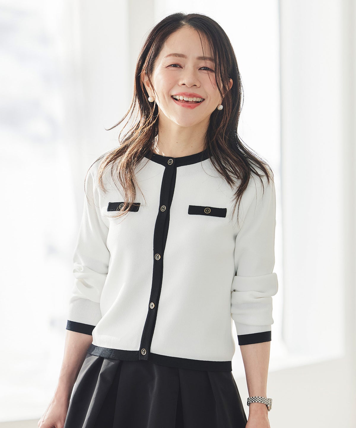 バイカラー ニットカーディガン 春 夏 薄手 クルーネック 長袖 飾りポケット 通勤 冷房対策 日焼け対策 レディース M L 黒 白 ピンク