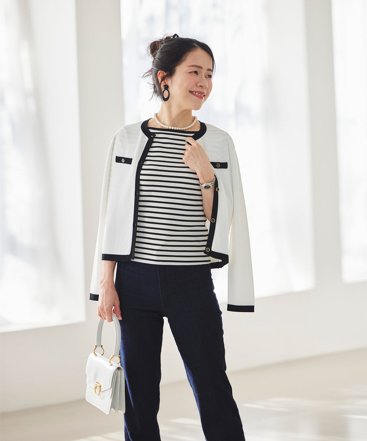 バイカラー ニットカーディガン 春 夏 薄手 クルーネック 長袖 飾りポケット 通勤 冷房対策 日焼け対策 レディース M L 黒 白 ピンク