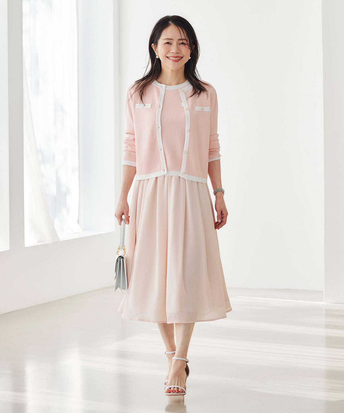 バイカラー ニットカーディガン 春 夏 薄手 クルーネック 長袖 飾りポケット 通勤 冷房対策 日焼け対策 レディース M L 黒 白 ピンク