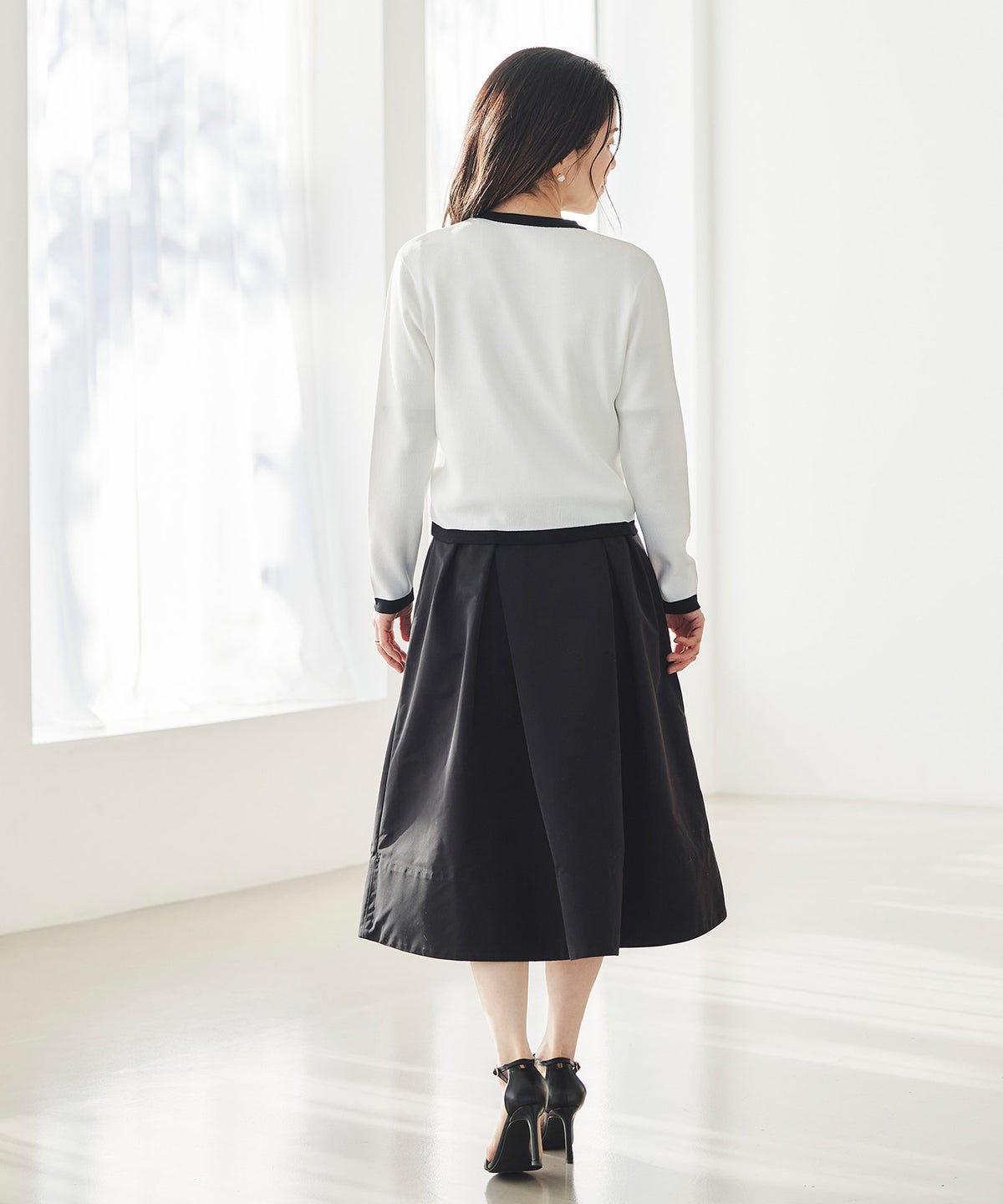 バイカラー ニットカーディガン 春 夏 薄手 クルーネック 長袖 飾りポケット 通勤 冷房対策 日焼け対策 レディース M L 黒 白 ピンク