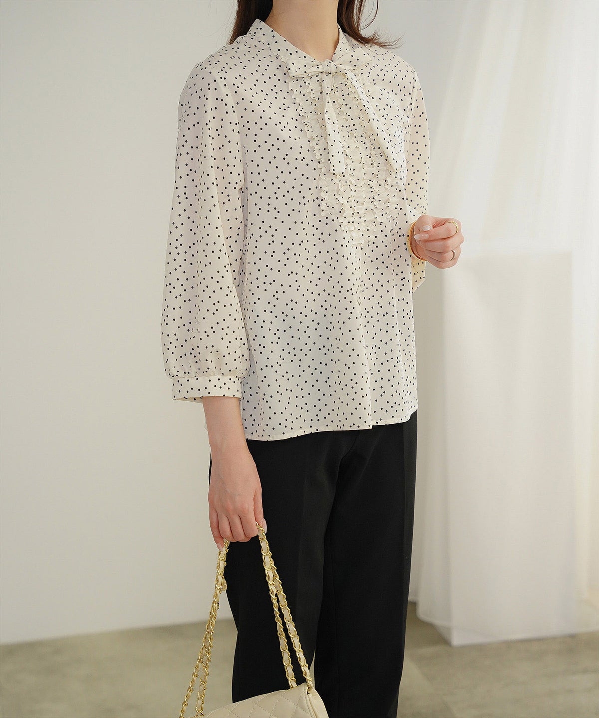 フロント フリル ボウタイ ブラウス レディース ファッション ホワイトドット アイボリー サックス ネイビー ブラックドット M