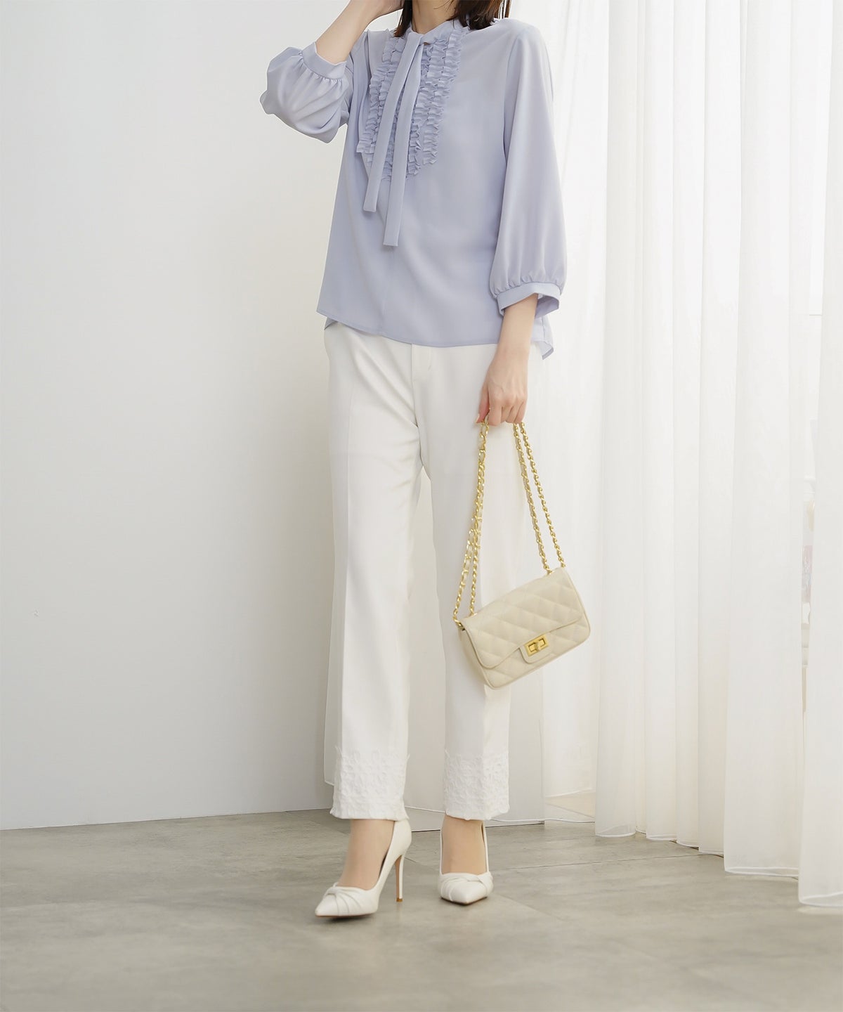 フロント フリル ボウタイ ブラウス レディース ファッション ホワイトドット アイボリー サックス ネイビー ブラックドット M