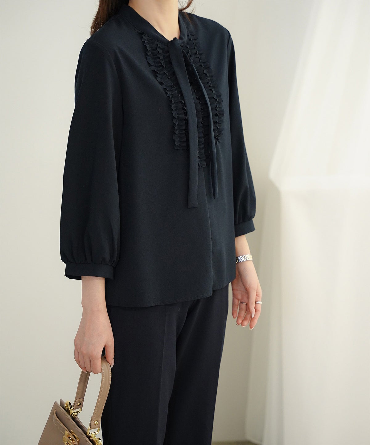 フロント フリル ボウタイ ブラウス レディース ファッション ホワイトドット アイボリー サックス ネイビー ブラックドット M