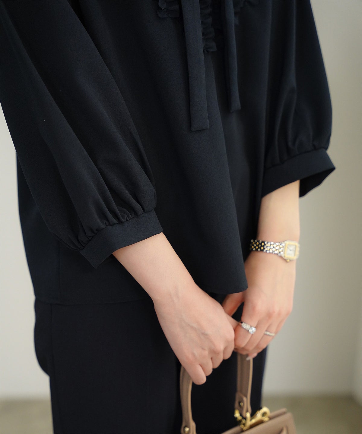 フロント フリル ボウタイ ブラウス レディース ファッション ホワイトドット アイボリー サックス ネイビー ブラックドット M