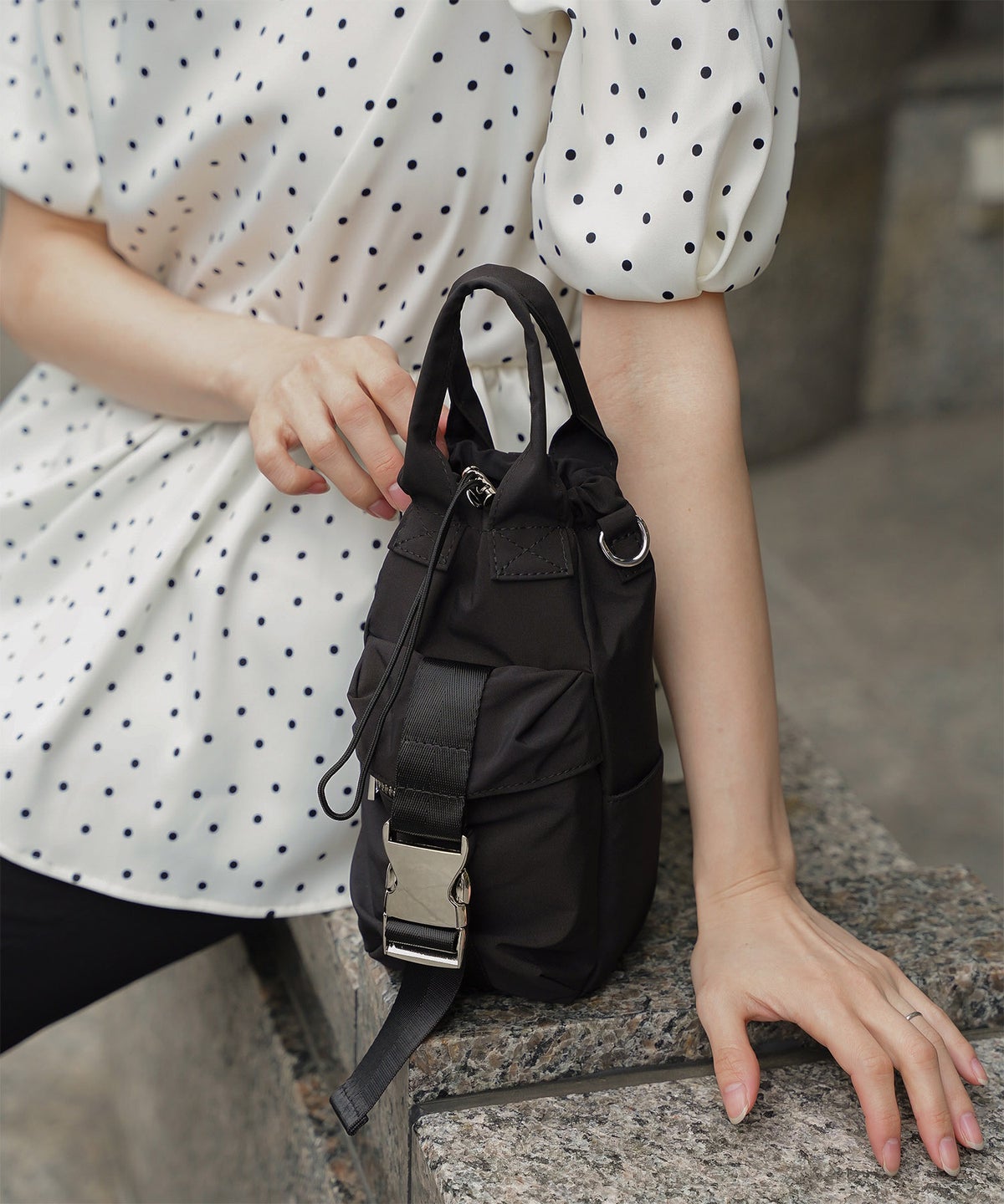 保冷・保温 ミニ ショルダー バッグ レディース ファッション ホワイト ピンク ブラック フリー