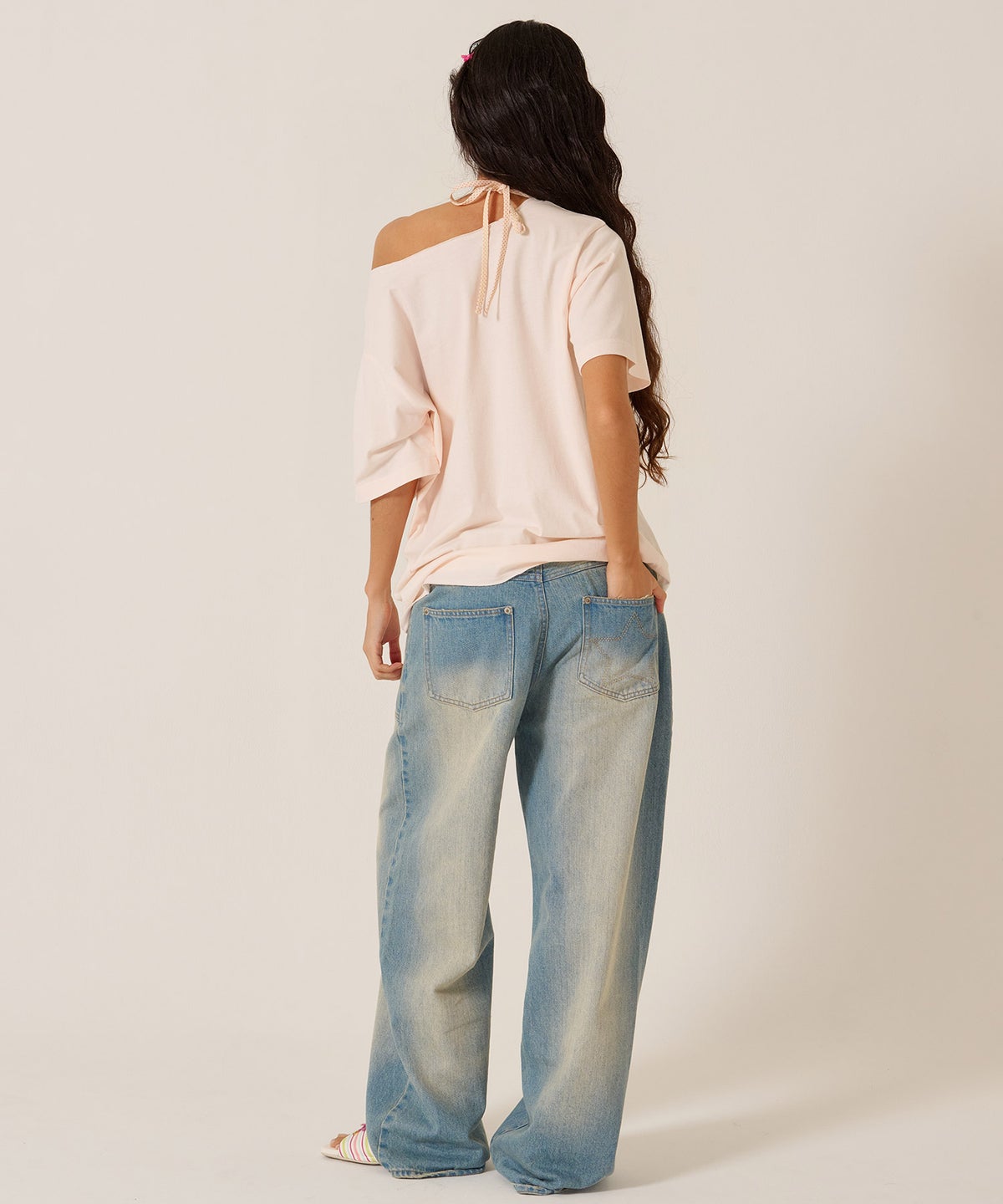 トップス/オーバーサイズ/オリジナル プリント オフショル Tシャツ TINA：JOJUN