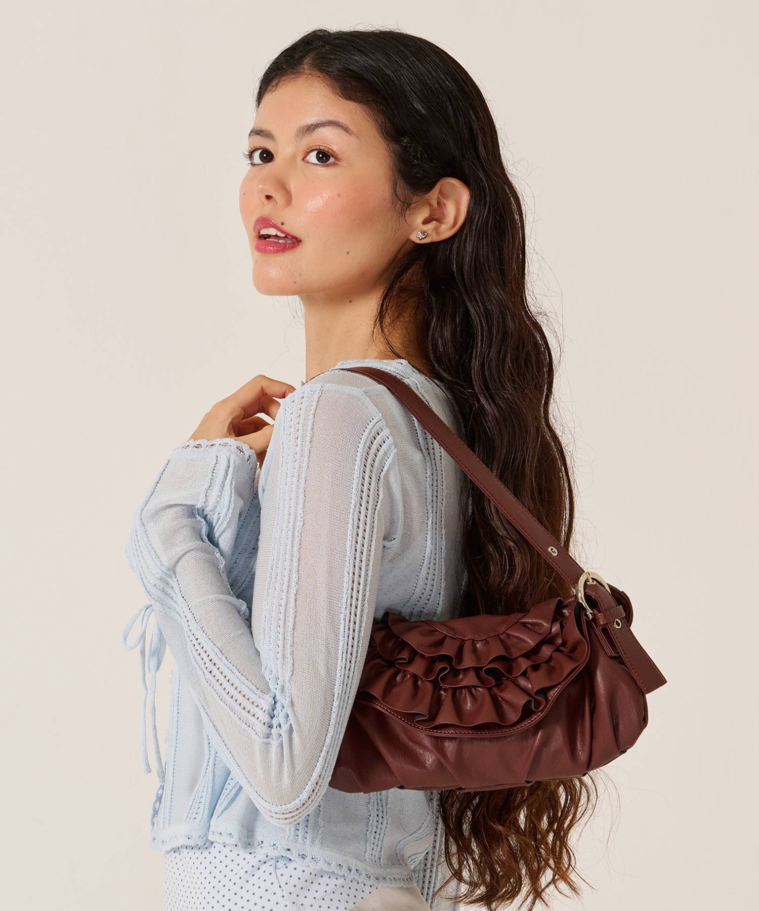フェイクレザー フリル フラップ ミニバッグ TINA：JOJUN 全2色