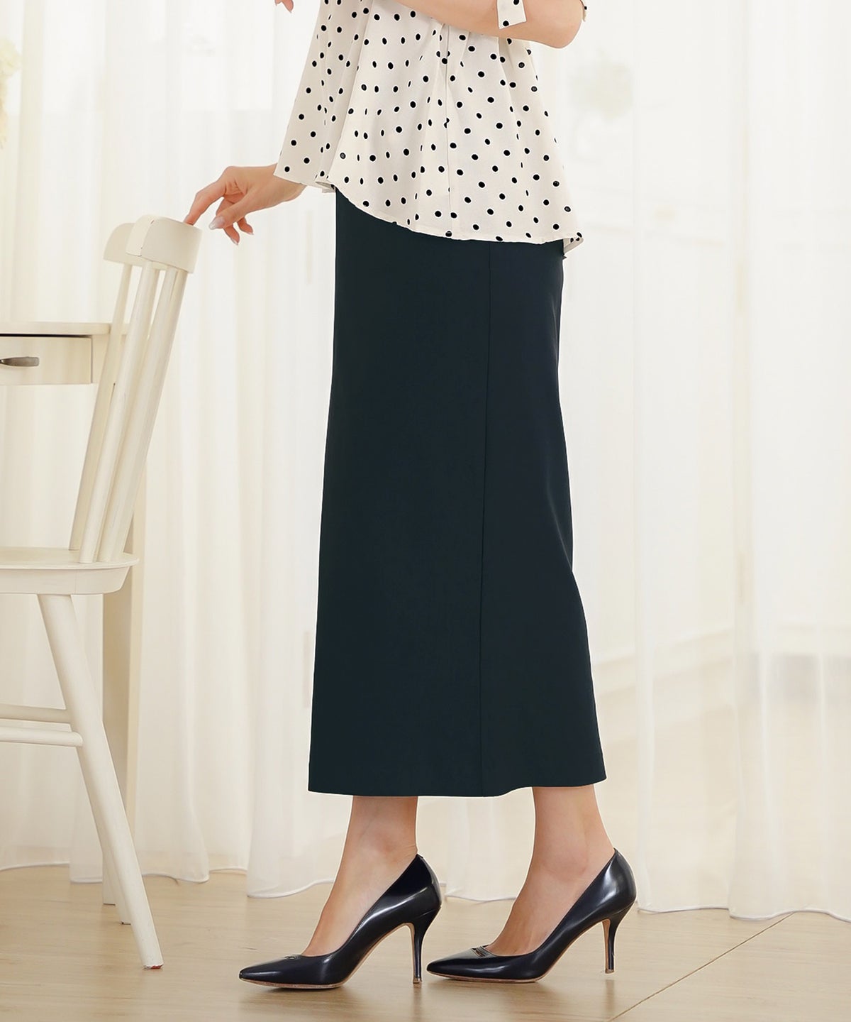 ボトムス スカート タイトスカート ナロースカート きれいめ 上品 エレガント 細身 スリット ポケット エンブレム ボタン ゴールド タイトめ ストレッチ ハイストレッチ 無地 ギンガム オールシーズン 秋 冬 春 夏