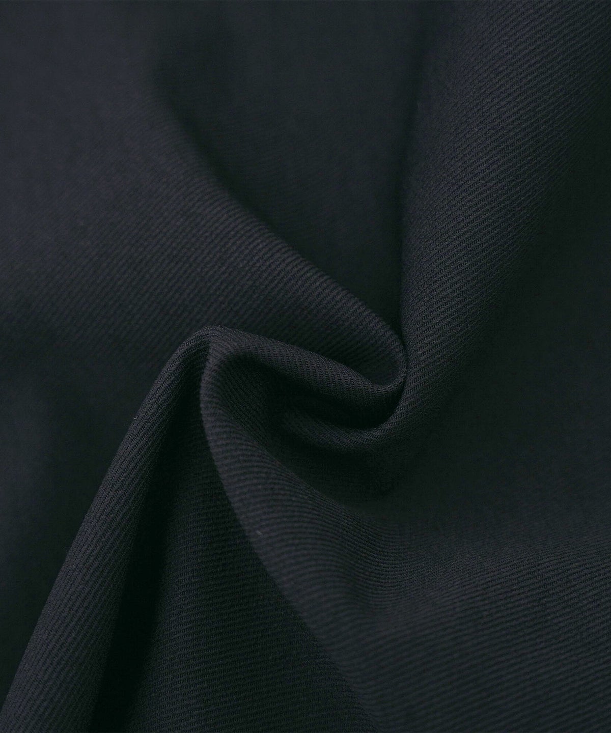 ボトムス テーパードパンツ パンツ きれいめ 上品 エレガント 細身 スリット ポケット エンブレム ボタン ゴールド タイトめ ストレッチ ハイストレッチ 無地 ギンガム オールシーズン 秋 冬 春 夏