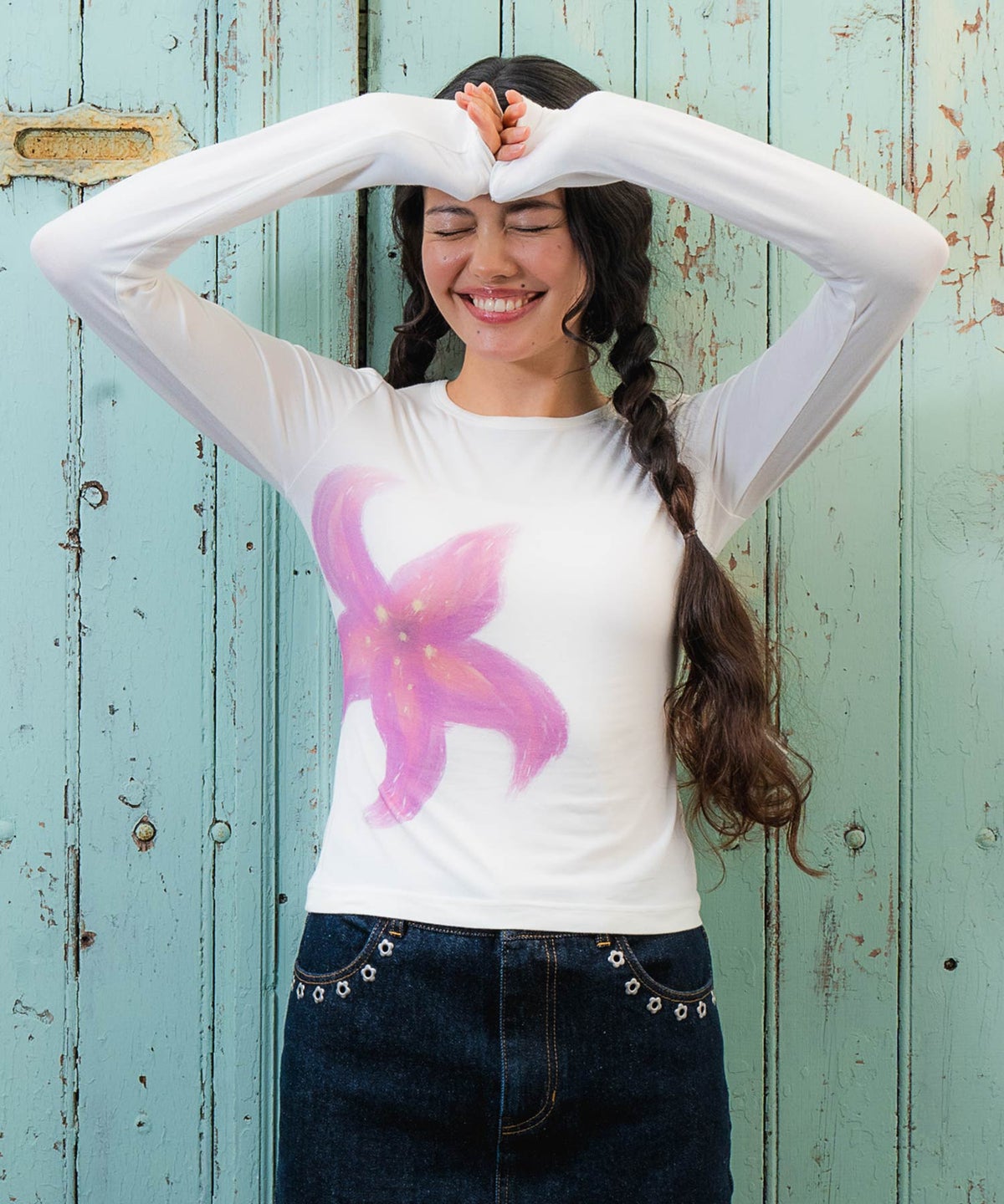  限定ノベルティ フラワープリントカットソー TINA：JOJUN