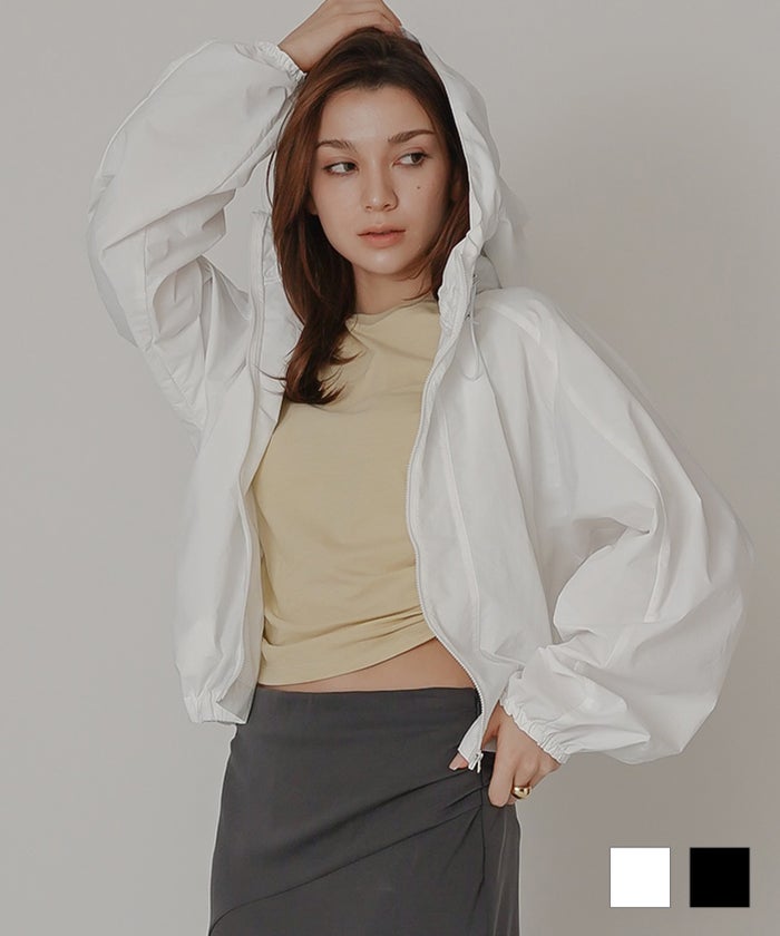 ［UＶカット］シアー ギャザリング フード ブルゾン KINO THE KEI ナイロンブルゾン フードブルゾン ライトアウター ショートブルゾン ナイロンジャケット フードジャケット ウィンドブレーカー ドローストリングブルゾン ドロストデザイン ギャザーネック スタンドネックブルゾン