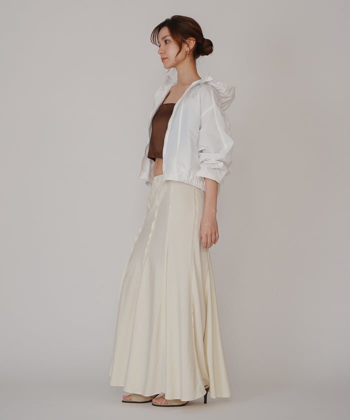 ［UＶカット］シアー ギャザリング フード ブルゾン KINO THE KEI ナイロンブルゾン フードブルゾン ライトアウター ショートブルゾン ナイロンジャケット フードジャケット ウィンドブレーカー ドローストリングブルゾン ドロストデザイン ギャザーネック スタンドネックブルゾン