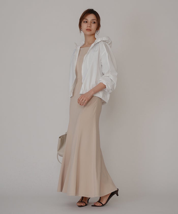 ［UＶカット］シアー ギャザリング フード ブルゾン KINO THE KEI ナイロンブルゾン フードブルゾン ライトアウター ショートブルゾン ナイロンジャケット フードジャケット ウィンドブレーカー ドローストリングブルゾン ドロストデザイン ギャザーネック スタンドネックブルゾン