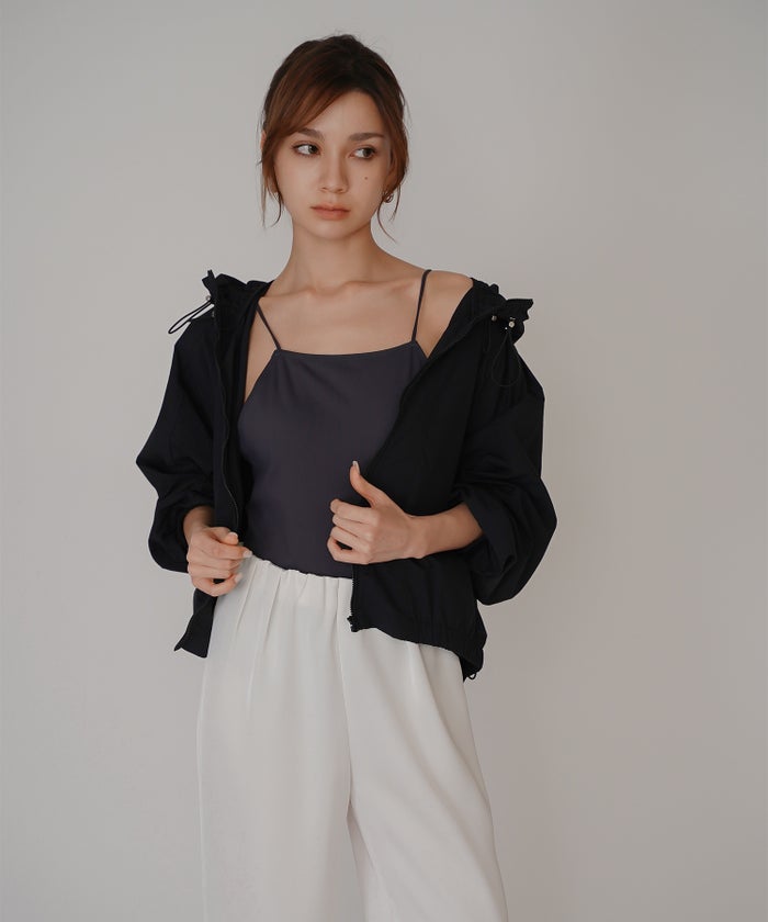 ［UＶカット］シアー ギャザリング フード ブルゾン KINO THE KEI ナイロンブルゾン フードブルゾン ライトアウター ショートブルゾン ナイロンジャケット フードジャケット ウィンドブレーカー ドローストリングブルゾン ドロストデザイン ギャザーネック スタンドネックブルゾン