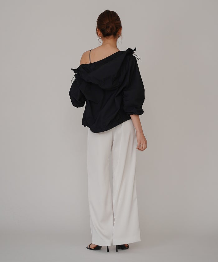 ［UＶカット］シアー ギャザリング フード ブルゾン KINO THE KEI ナイロンブルゾン フードブルゾン ライトアウター ショートブルゾン ナイロンジャケット フードジャケット ウィンドブレーカー ドローストリングブルゾン ドロストデザイン ギャザーネック スタンドネックブルゾン