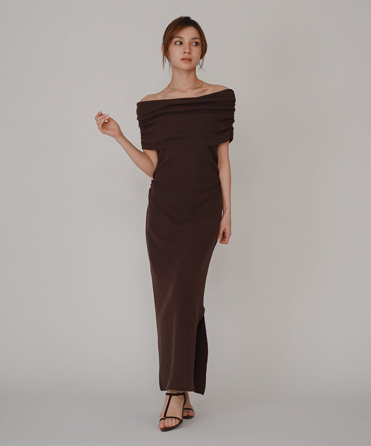 オフショル ニット ワンピース KINO THE KEI ストレッチワンピース ボディラインワンピース フィットシルエットワンピース 大人色気ワンピース 韓国風ワンピース 抜け感ワンピース 大人女子コーデ きれいめカジュアル オフショルワンピ ニットワンピース