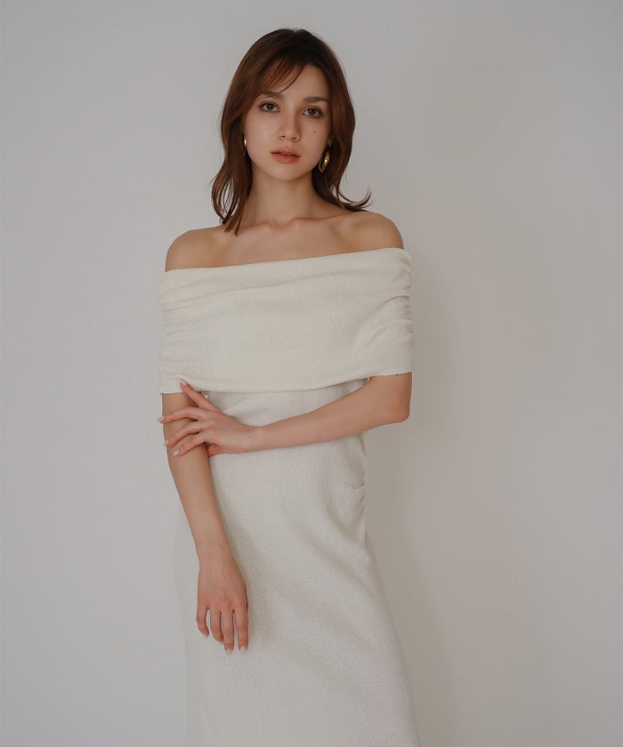 オフショル ニット ワンピース KINO THE KEI ストレッチワンピース ボディラインワンピース フィットシルエットワンピース 大人色気ワンピース 韓国風ワンピース 抜け感ワンピース 大人女子コーデ きれいめカジュアル オフショルワンピ ニットワンピース