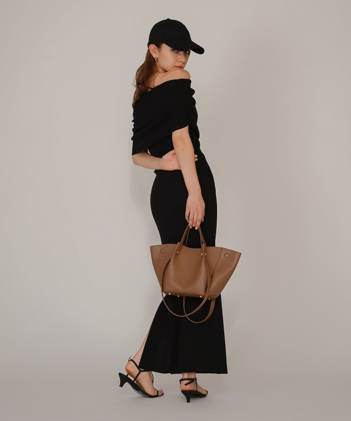 オフショル ニット ワンピース KINO THE KEI ストレッチワンピース ボディラインワンピース フィットシルエットワンピース 大人色気ワンピース 韓国風ワンピース 抜け感ワンピース 大人女子コーデ きれいめカジュアル オフショルワンピ ニットワンピース