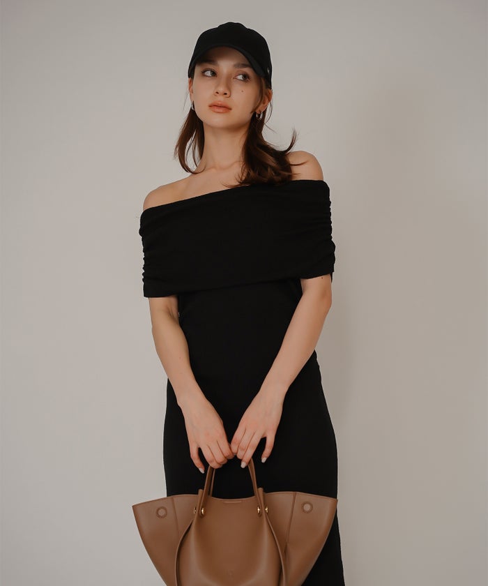 オフショル ニット ワンピース KINO THE KEI ストレッチワンピース ボディラインワンピース フィットシルエットワンピース 大人色気ワンピース 韓国風ワンピース 抜け感ワンピース 大人女子コーデ きれいめカジュアル オフショルワンピ ニットワンピース