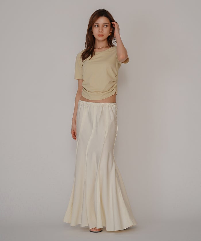 スクープネック サイド ギャザー フィットTEE KINO THE KEI サイドギャザー Tシャツ フィットTEE コンパクトT クロップド丈 Uネック デコルテ見せ ギャザートップス タイトトップス 着痩せトップス スタイルアップ 抜け感 女性らしい きれいめカジュアルシンプルコーデ トレンドトップス 春夏トップス レイヤードコーデ