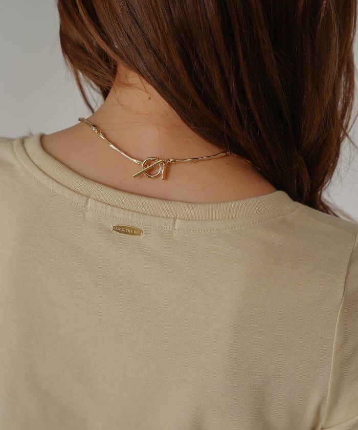 スクープネック サイド ギャザー フィットTEE KINO THE KEI サイドギャザー Tシャツ フィットTEE コンパクトT クロップド丈 Uネック デコルテ見せ ギャザートップス タイトトップス 着痩せトップス スタイルアップ 抜け感 女性らしい きれいめカジュアルシンプルコーデ トレンドトップス 春夏トップス レイヤードコーデ