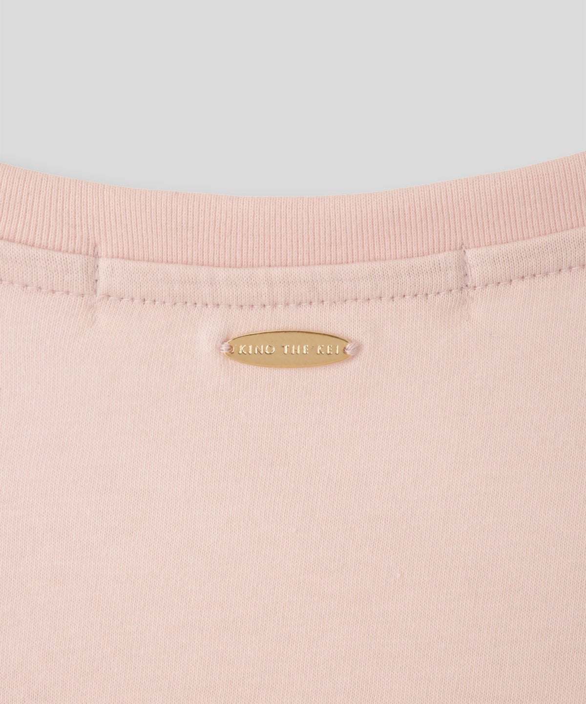 スクープネック サイド ギャザー フィットTEE KINO THE KEI サイドギャザー Tシャツ フィットTEE コンパクトT クロップド丈 Uネック デコルテ見せ ギャザートップス タイトトップス 着痩せトップス スタイルアップ 抜け感 女性らしい きれいめカジュアルシンプルコーデ トレンドトップス 春夏トップス レイヤードコーデ