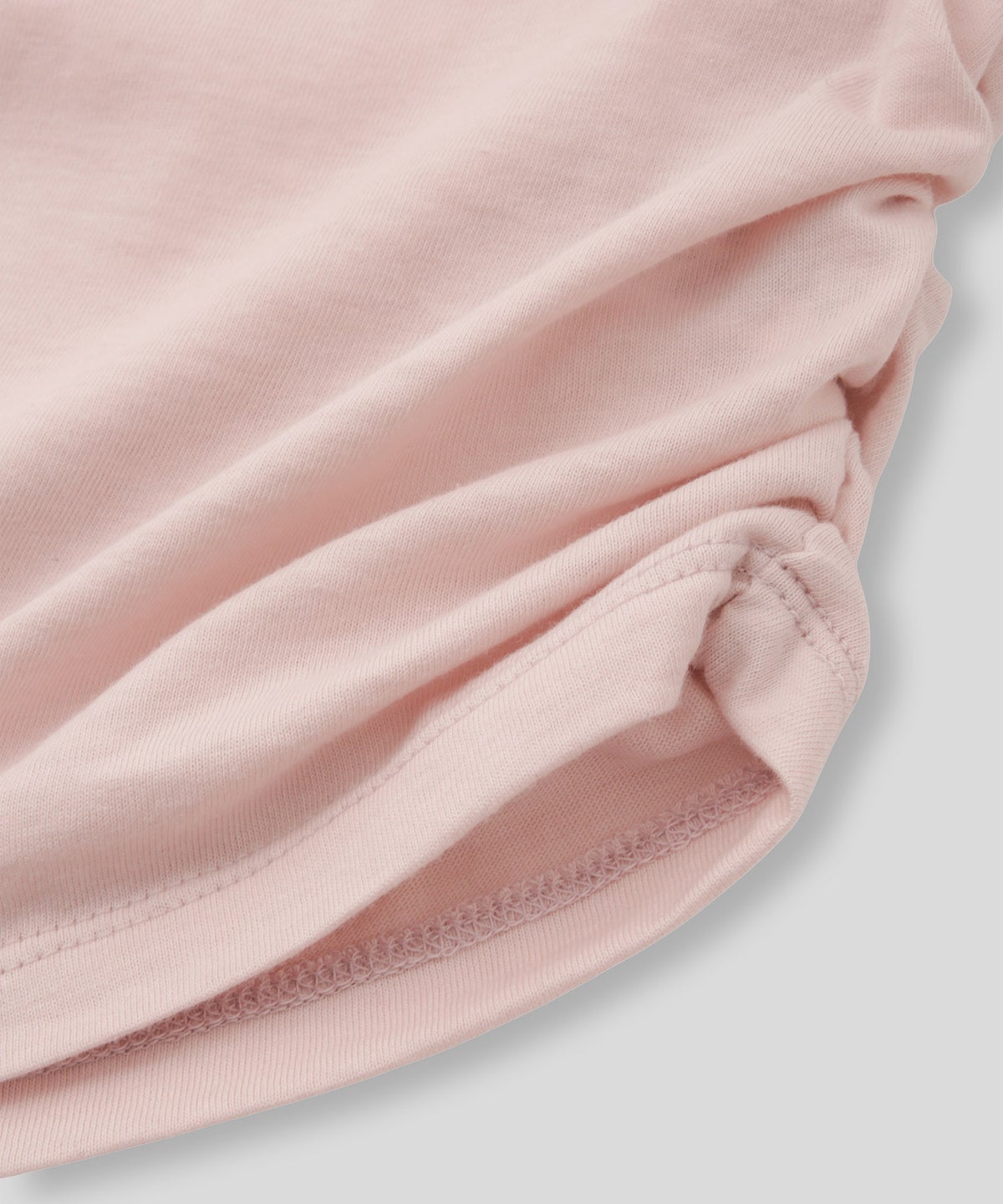 スクープネック サイド ギャザー フィットTEE KINO THE KEI サイドギャザー Tシャツ フィットTEE コンパクトT クロップド丈 Uネック デコルテ見せ ギャザートップス タイトトップス 着痩せトップス スタイルアップ 抜け感 女性らしい きれいめカジュアルシンプルコーデ トレンドトップス 春夏トップス レイヤードコーデ