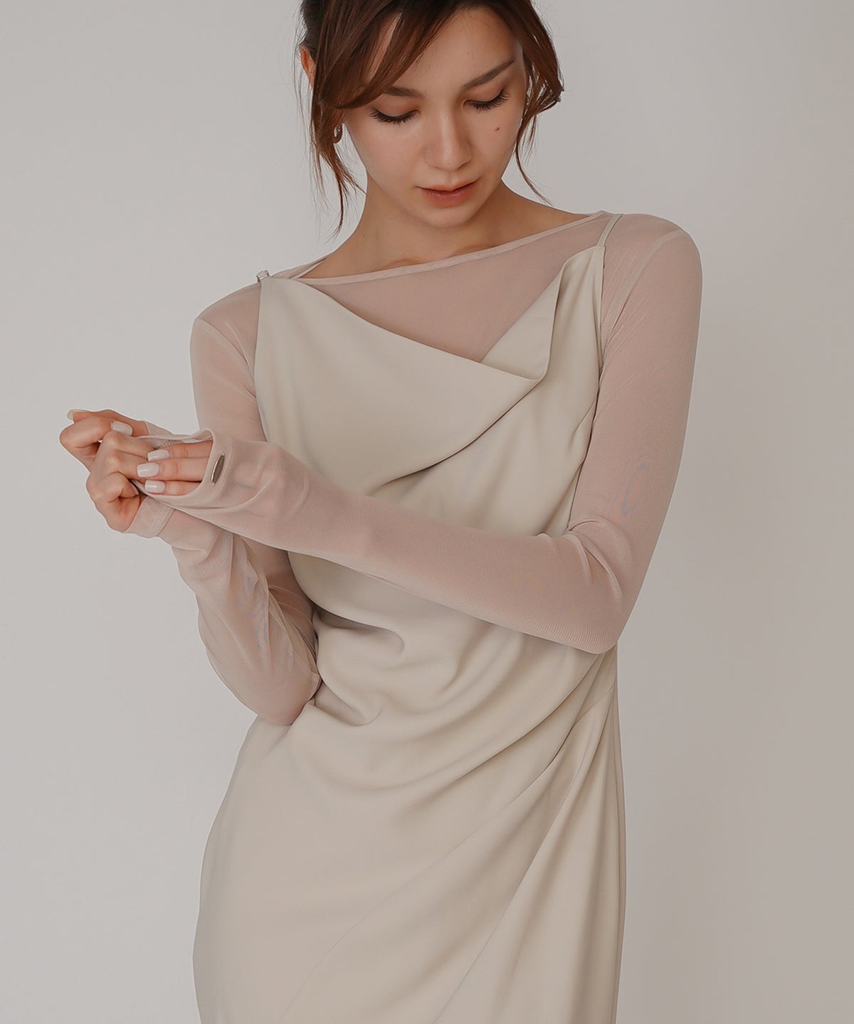 セカンドスキン シアー アシンメトリー トップス KINO THE KEI 変形トップス アシンメトリートップス ドレープトップス デザイントップス フィットトップス セカンドスキントップス レイヤードトップス インナートップス ロングスリーブトップス コンパクトトップス 美シルエットトップス