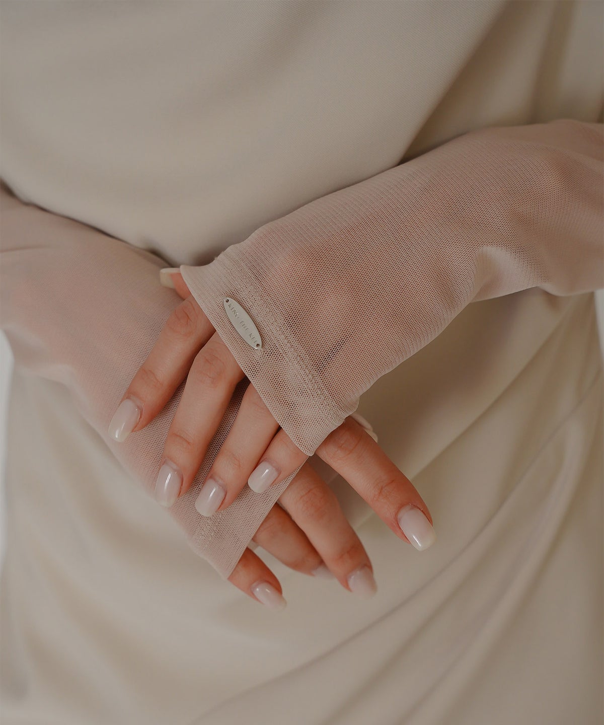 セカンドスキン シアー アシンメトリー トップス KINO THE KEI 変形トップス アシンメトリートップス ドレープトップス デザイントップス フィットトップス セカンドスキントップス レイヤードトップス インナートップス ロングスリーブトップス コンパクトトップス 美シルエットトップス