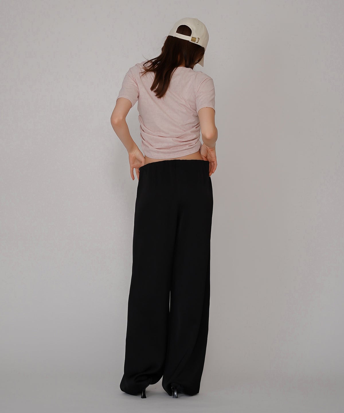 サテン セミ ワイド パンツ KINO THE KEI ゆったり ワイドパンツレディース 20代 ボトムズ 動きやすい 微光沢 着痩せ 美脚 大きいサイズ レディース 通勤 サテンシルク無地パンツ バケーション オフィス セットアップ オールシーズン対応 リゾート 南国　ディナー ルームウェア 大人可愛い 通学 学生 女子会