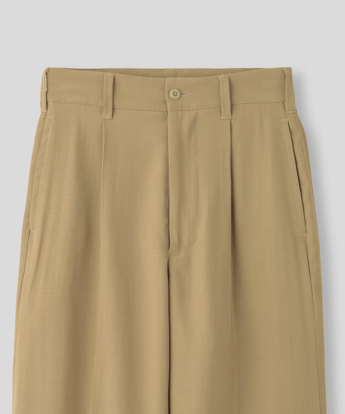 ハイウエスト スムース レーヨン タック パンツ KINO THE KEI サマーチノパンツ ハイウエストパンツ チノパンツ ストレートパンツ センタープレスパンツ タックパンツ 美脚パンツ 脚長パンツ スタイルアップパンツ きれいめパンツ 大人カジュアルパンツ オフィスカジュアル