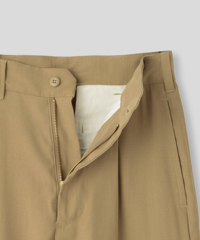 ハイウエスト スムース レーヨン タック パンツ KINO THE KEI サマーチノパンツ ハイウエストパンツ チノパンツ ストレートパンツ センタープレスパンツ タックパンツ 美脚パンツ 脚長パンツ スタイルアップパンツ きれいめパンツ 大人カジュアルパンツ オフィスカジュアル