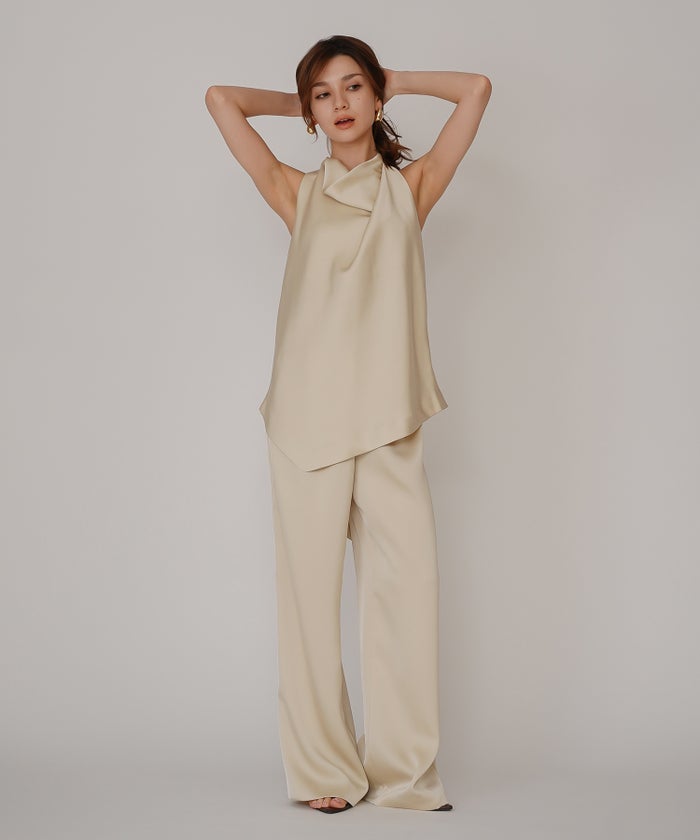 ホルター ドレープ サテン ブラウス KINO THE KEI ホルターネック ブラウス サテンブラウス サテン バックオープン トップス アシンメトリー ドレープ 光沢感 落ち感 とろみ素材 上品 ヘルシー 肌見せ モード きれいめ オケージョン デート 女子会