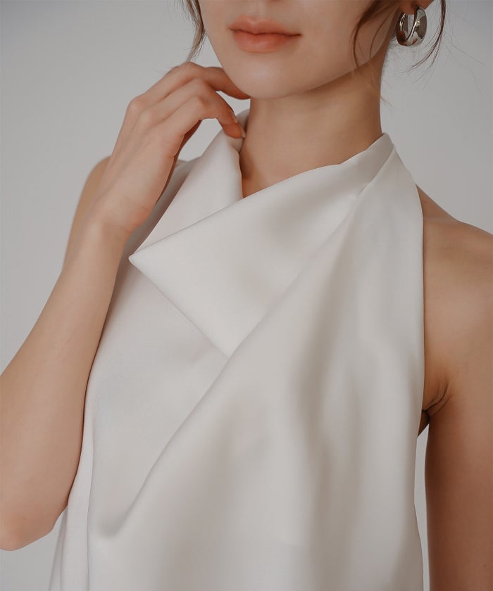 ホルター ドレープ サテン ブラウス KINO THE KEI ホルターネック ブラウス サテンブラウス サテン バックオープン トップス アシンメトリー ドレープ 光沢感 落ち感 とろみ素材 上品 ヘルシー 肌見せ モード きれいめ オケージョン デート 女子会