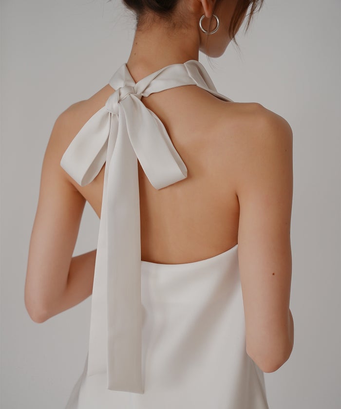 ホルター ドレープ サテン ブラウス KINO THE KEI ホルターネック ブラウス サテンブラウス サテン バックオープン トップス アシンメトリー ドレープ 光沢感 落ち感 とろみ素材 上品 ヘルシー 肌見せ モード きれいめ オケージョン デート 女子会