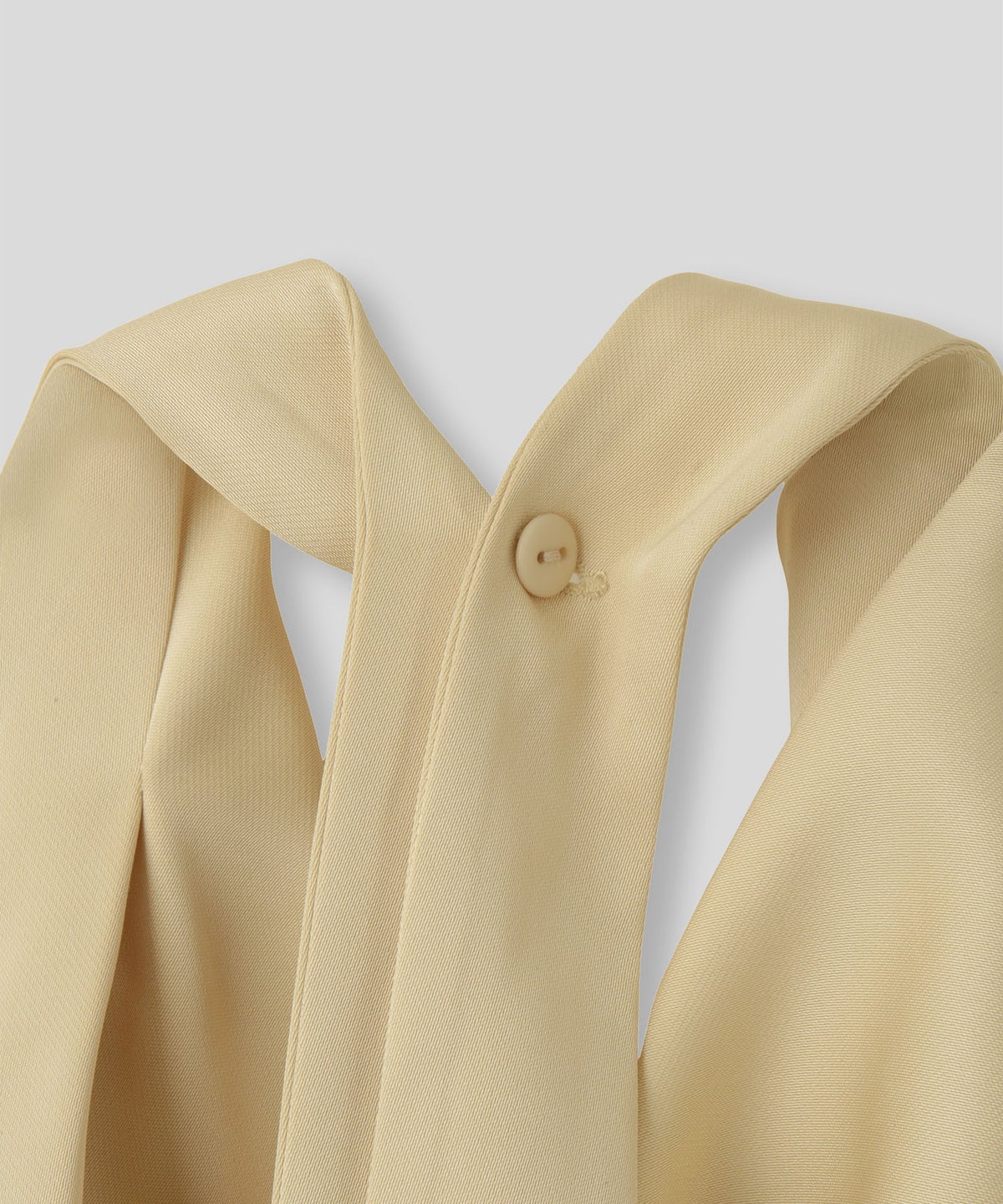 ホルター ドレープ サテン ブラウス KINO THE KEI ホルターネック ブラウス サテンブラウス サテン バックオープン トップス アシンメトリー ドレープ 光沢感 落ち感 とろみ素材 上品 ヘルシー 肌見せ モード きれいめ オケージョン デート 女子会