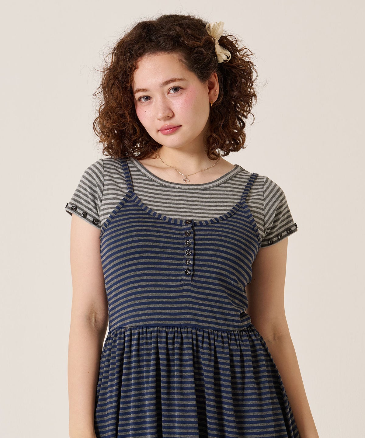 トップス/Tシャツ/ボタン付き ボーダー チビＴ TINA：JOJUN 