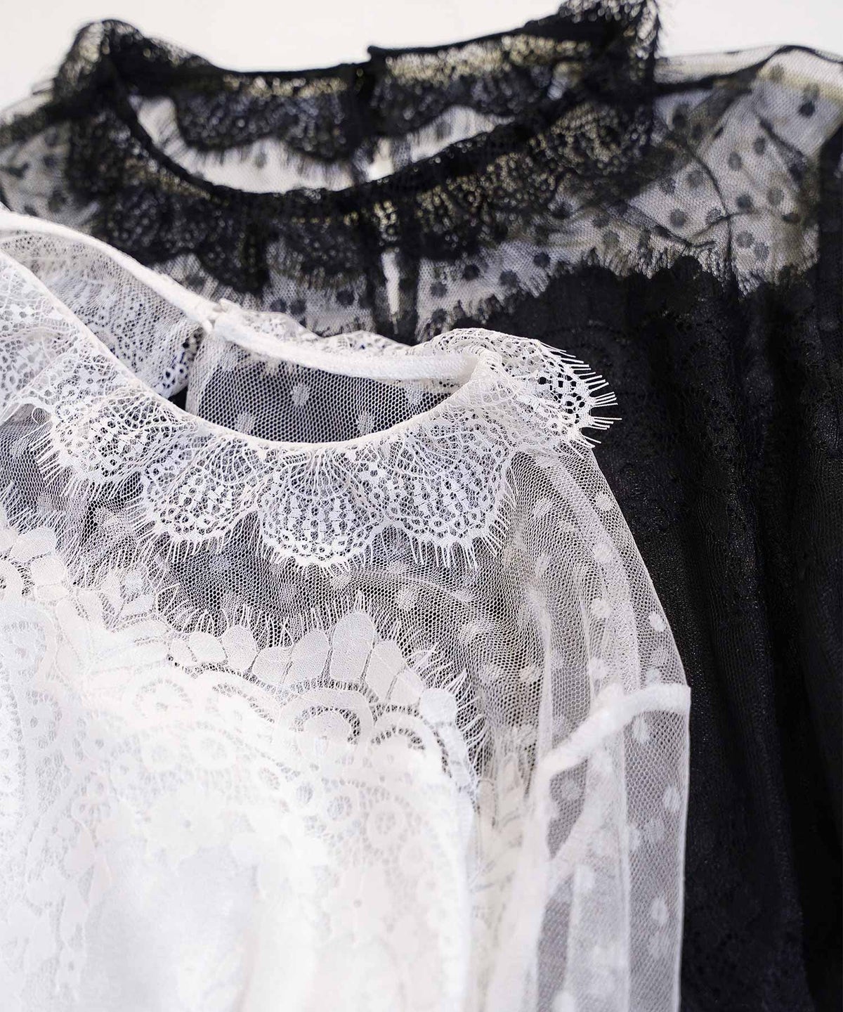 手洗い可 大人可愛い 上品 きれいめ 大人カジュアル フェミニン 白黒 春 シースルー 柄 ジョイントスペース