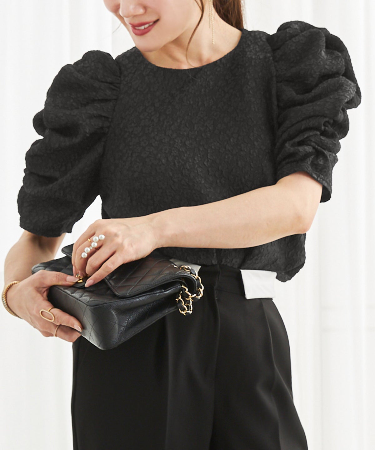 手洗い可 上品 きれいめ 大人カジュアル オフィス フェミニン シンプル パワーショルダー 体型カバー  ジョイントスペース