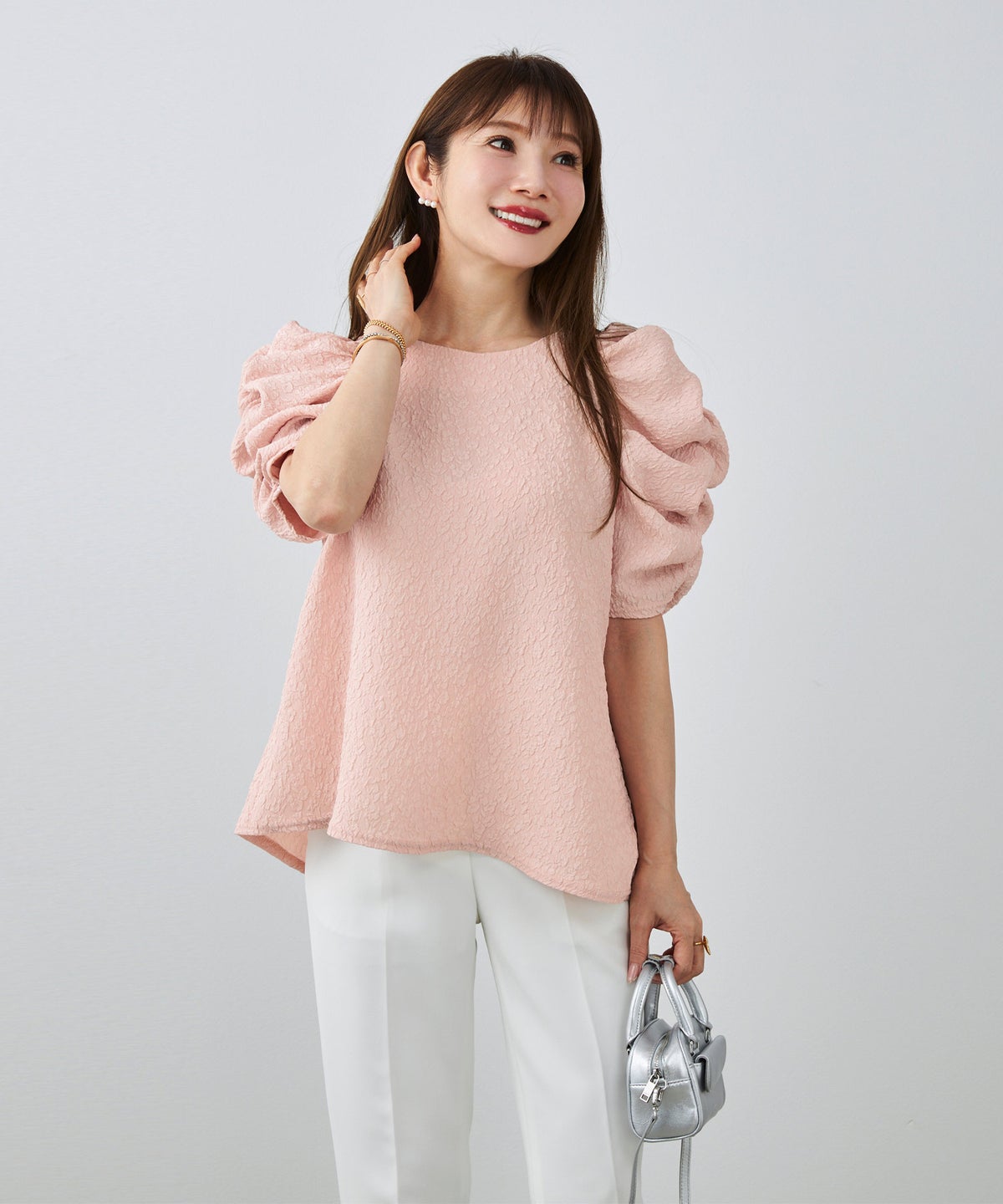 手洗い可 上品 きれいめ 大人カジュアル オフィス フェミニン シンプル パワーショルダー 体型カバー  ジョイントスペース