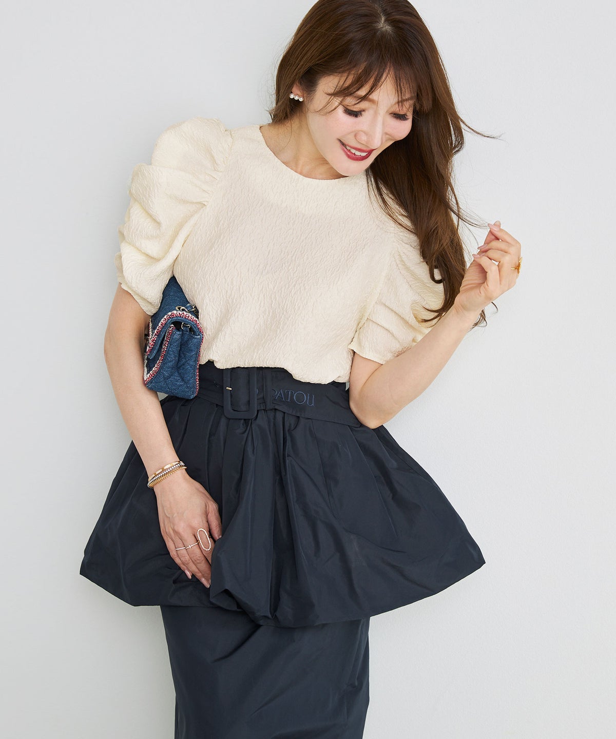 手洗い可 上品 きれいめ 大人カジュアル オフィス フェミニン シンプル パワーショルダー 体型カバー  ジョイントスペース