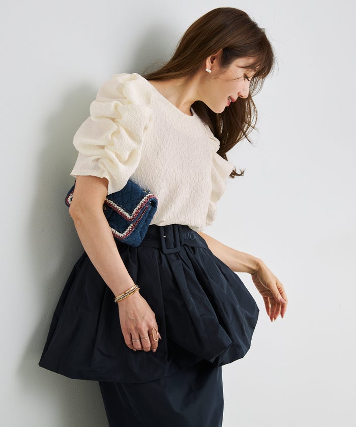 手洗い可 上品 きれいめ 大人カジュアル オフィス フェミニン シンプル パワーショルダー 体型カバー  ジョイントスペース