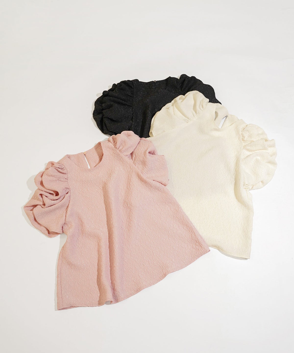 手洗い可 上品 きれいめ 大人カジュアル オフィス フェミニン シンプル パワーショルダー 体型カバー  ジョイントスペース