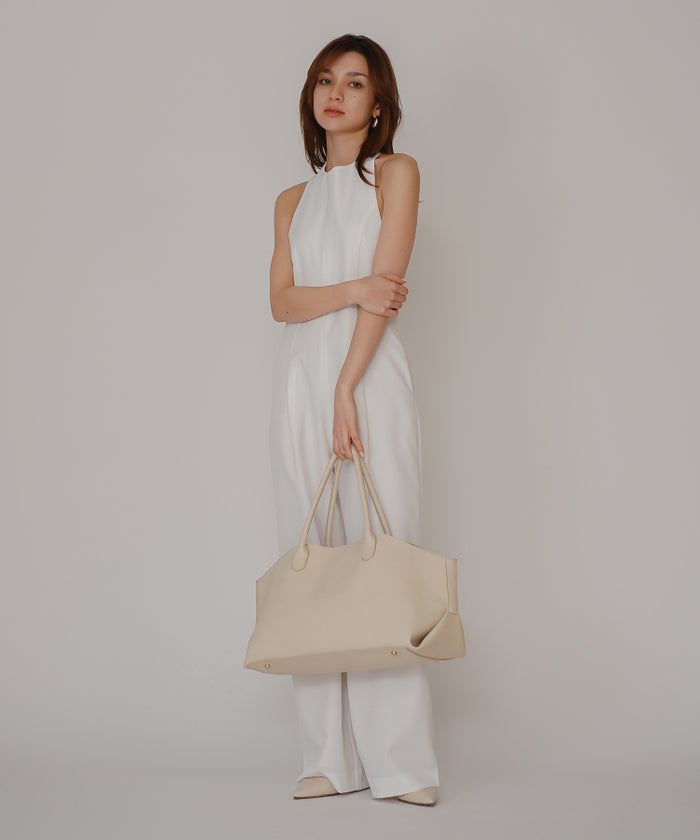 バックオープン ホルター オールインワン KINO THE KEI 海外ファッション モード 韓国ファッション 韓国風 大人モード 大人コーデ パーティー 二次会コーデ オケージョンコーデ ディナーコーデ お呼ばれコーデ ドレスライク オールインワンドレス きれいめドレス カジュアルドレス リゾートドレス