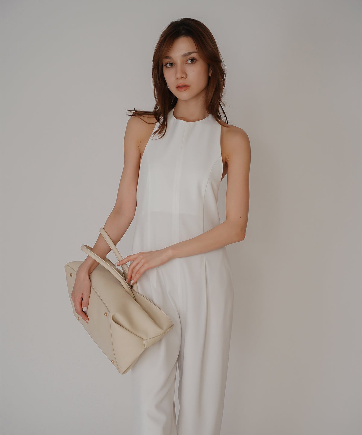 バックオープン ホルター オールインワン KINO THE KEI 海外ファッション モード 韓国ファッション 韓国風 大人モード 大人コーデ パーティー 二次会コーデ オケージョンコーデ ディナーコーデ お呼ばれコーデ ドレスライク オールインワンドレス きれいめドレス カジュアルドレス リゾートドレス