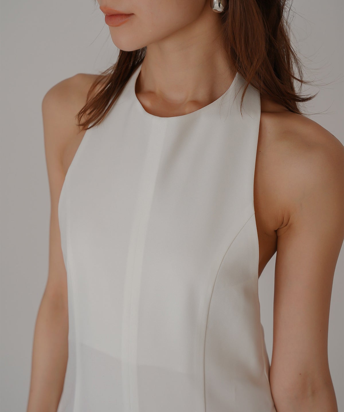 バックオープン ホルター オールインワン KINO THE KEI 海外ファッション モード 韓国ファッション 韓国風 大人モード 大人コーデ パーティー 二次会コーデ オケージョンコーデ ディナーコーデ お呼ばれコーデ ドレスライク オールインワンドレス きれいめドレス カジュアルドレス リゾートドレス