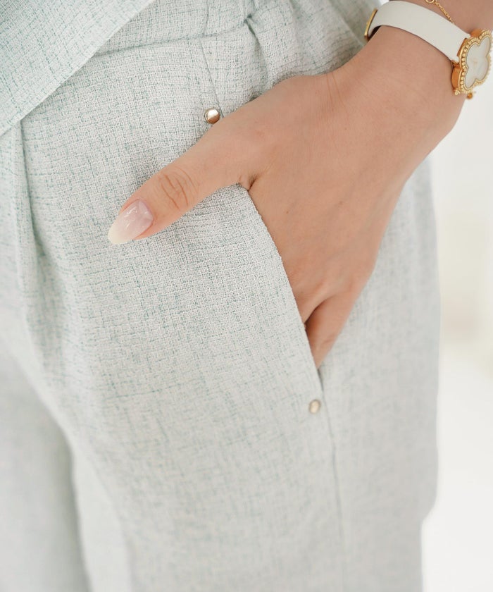 セットアップ ブラウス フリル ノースリーブ パンツ ワイドパンツ スクエアネック デコルテ 体型カバー ペプラム フリル袖 麻調 リネンライク 綿混 ポケット スタイリッシュ 上下セット 2点セット 夏　真夏 海 海水浴 旅行