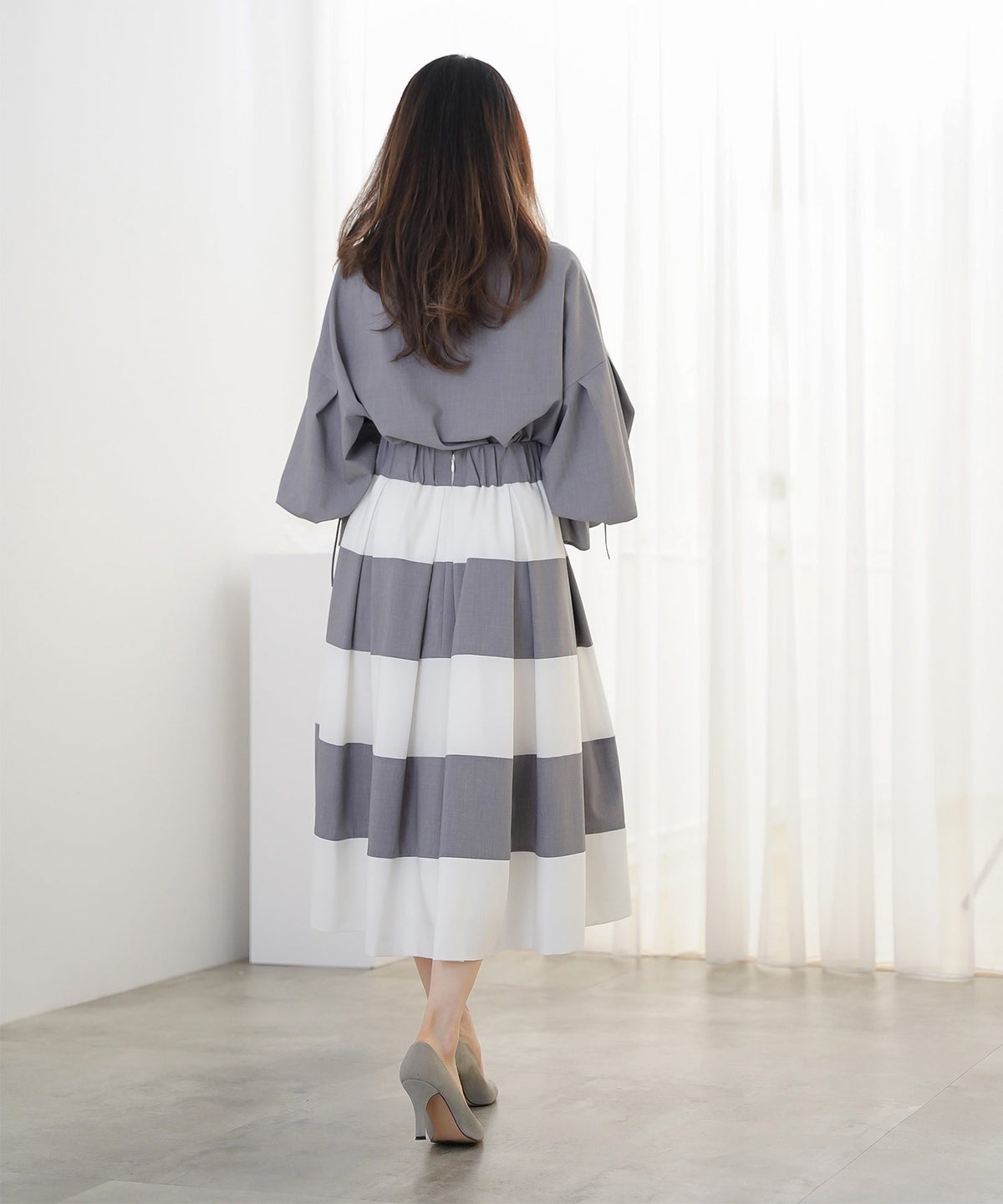 ブラウス グレー バルーンスリーブ 2way リボン 通勤 ジョイントスペース