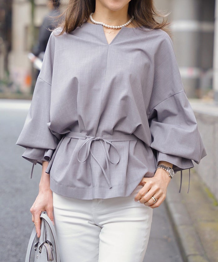 ブラウス グレー バルーンスリーブ 2way リボン 通勤 ジョイントスペース